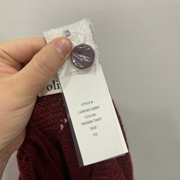 Olive & Oak Open Knit Long Sleeve Button-Back Maroon Sweater Lulu’s XS - Picture 6 of 6